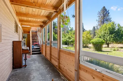3256 East Evans Creek Road Rogue River OR 97537