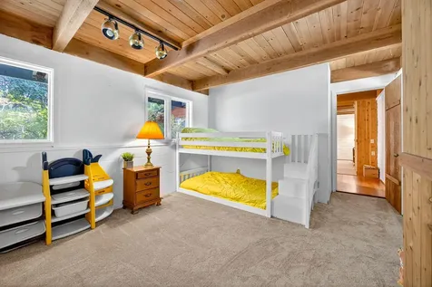 3256 East Evans Creek Road Rogue River OR 97537