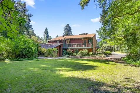 3256 East Evans Creek Road Rogue River OR 97537