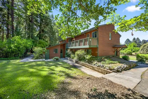 3256 East Evans Creek Road Rogue River OR 97537