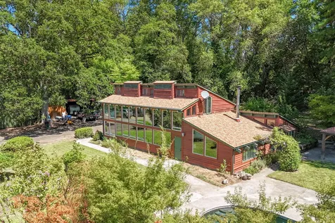 3256 East Evans Creek Road Rogue River OR 97537