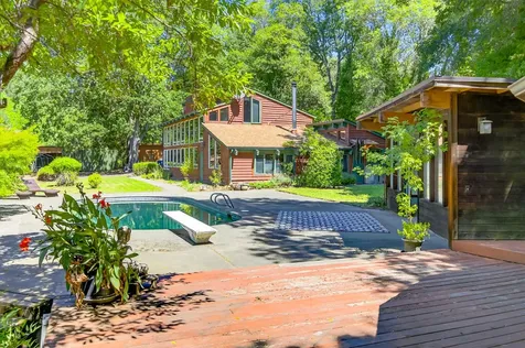 3256 East Evans Creek Road Rogue River OR 97537