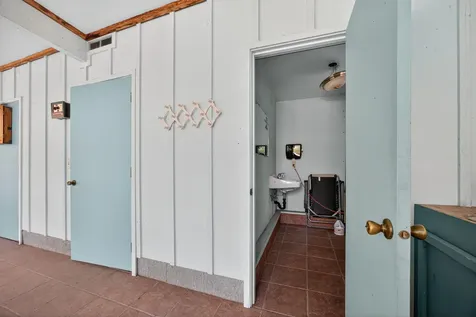 3256 East Evans Creek Road Rogue River OR 97537