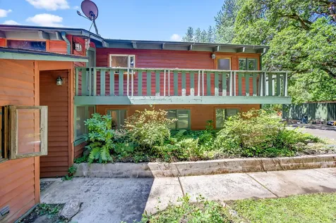 3256 East Evans Creek Road Rogue River OR 97537