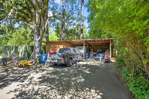 3256 East Evans Creek Road Rogue River OR 97537