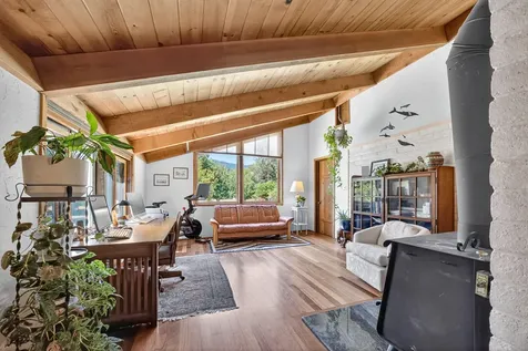 3256 East Evans Creek Road Rogue River OR 97537