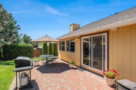 61422 Rock Bluff Lane Bend OR 97702