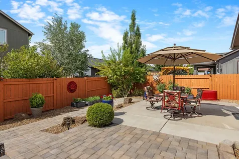 3124 SW Cascade Avenue Redmond OR 97756