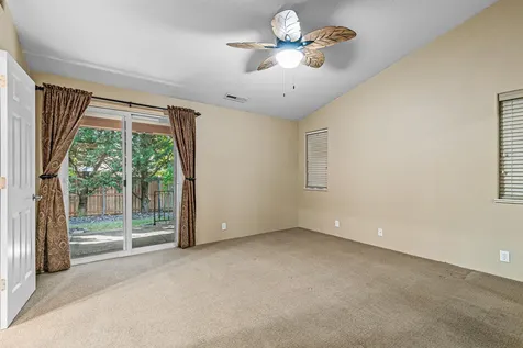 1612 Inverness Drive Medford OR 97504