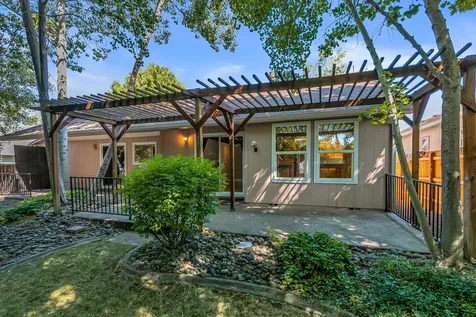 1612 Inverness Drive Medford OR 97504