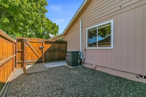 1612 Inverness Drive Medford OR 97504