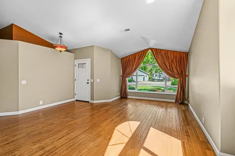 1612 Inverness Drive Medford OR 97504