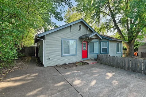 1211 Locust Street Medford OR 97501