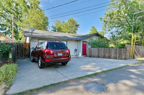 1211 Locust Street Medford OR 97501