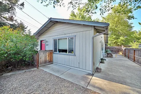 1211 Locust Street Medford OR 97501