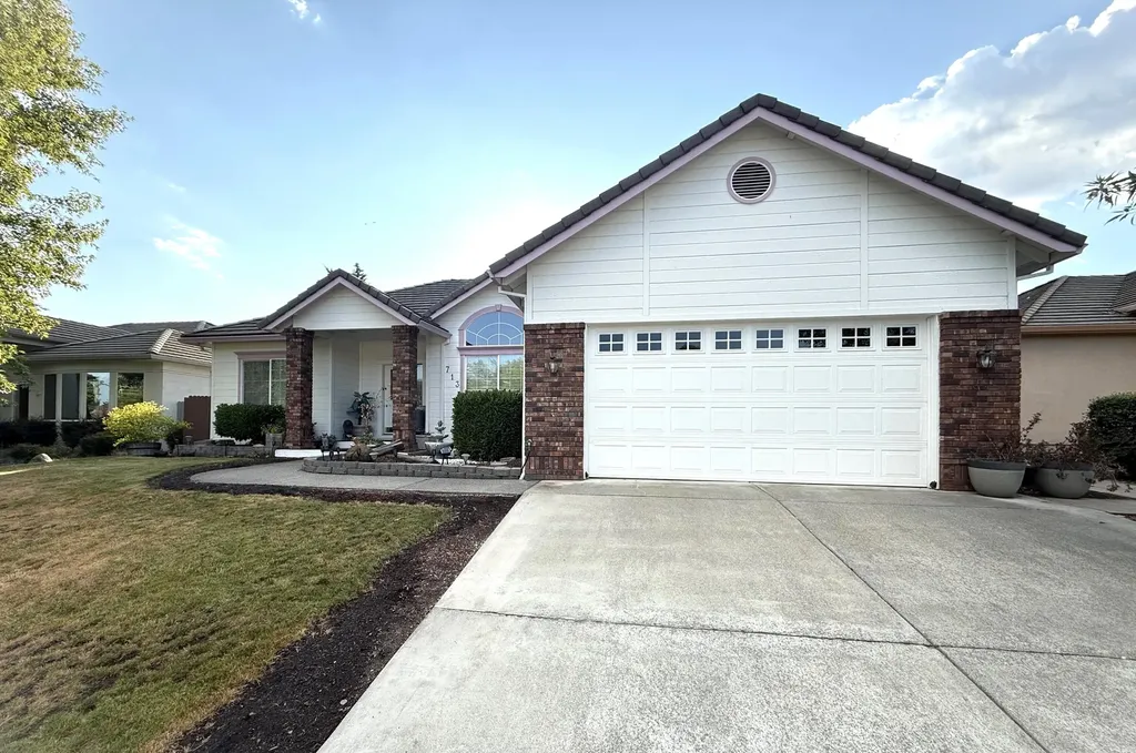 713 Eastridge Drive Medford OR 97504