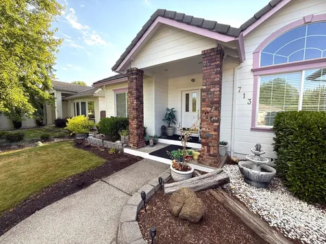 713 Eastridge Drive Medford OR 97504