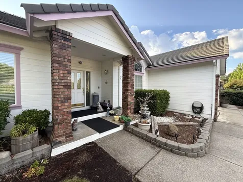 713 Eastridge Drive Medford OR 97504
