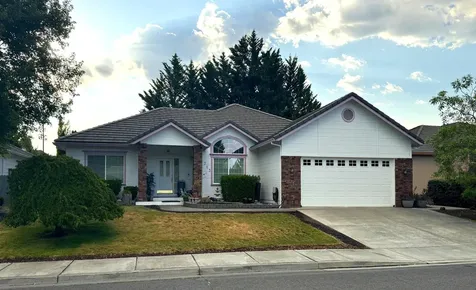 713 Eastridge Drive Medford OR 97504