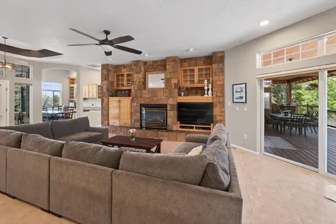 1887 Turnstone Road Redmond OR 97756