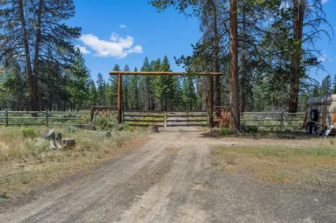 76231 Highway 31 Fort Rock OR 97735