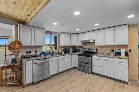 76231 Highway 31 Fort Rock OR 97735