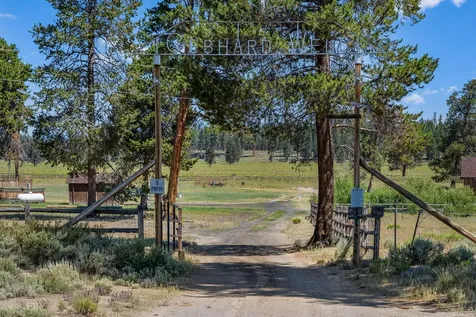 76231 Highway 31 Fort Rock OR 97735