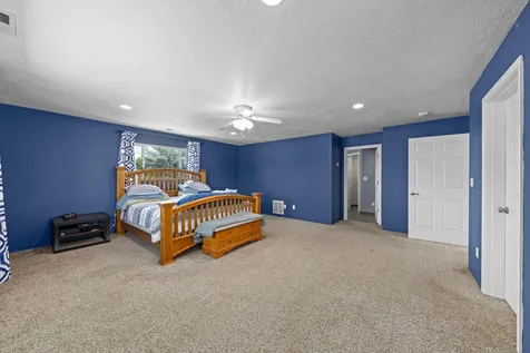 755 S 4th Street Central Point OR 97502