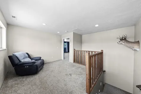 755 S 4th Street Central Point OR 97502