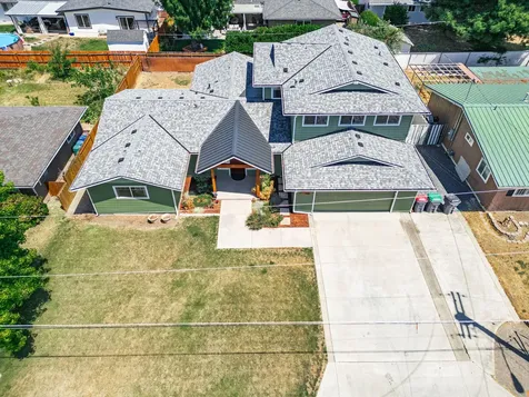 755 S 4th Street Central Point OR 97502