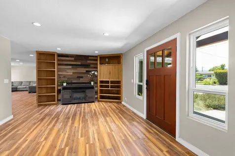 755 S 4th Street Central Point OR 97502