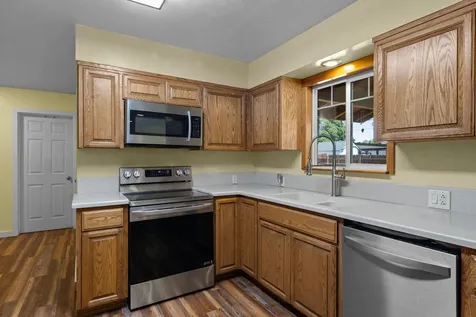 755 S 4th Street Central Point OR 97502