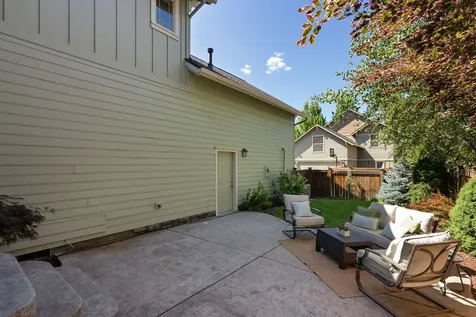 21376 Oakview Drive Bend OR 97701