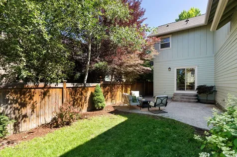 21376 Oakview Drive Bend OR 97701