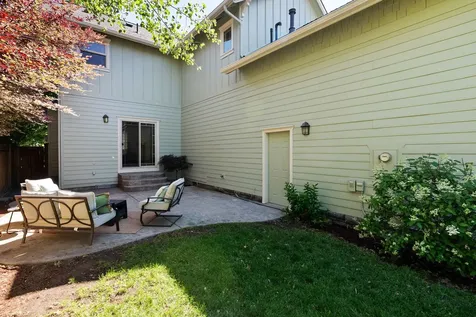 21376 Oakview Drive Bend OR 97701