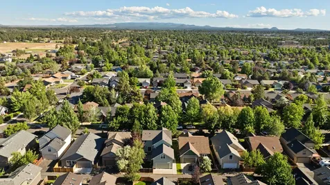 21376 Oakview Drive Bend OR 97701