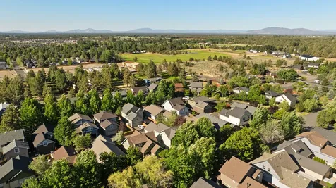 21376 Oakview Drive Bend OR 97701
