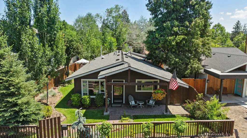 820 NW 12th Street Bend OR 97703
