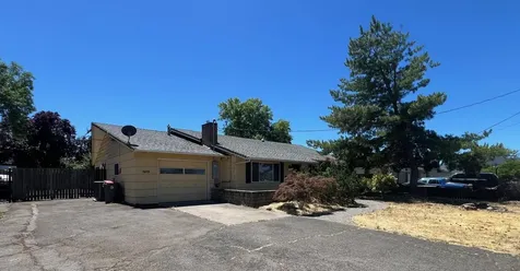 1812 Roberts Road Medford OR 97504