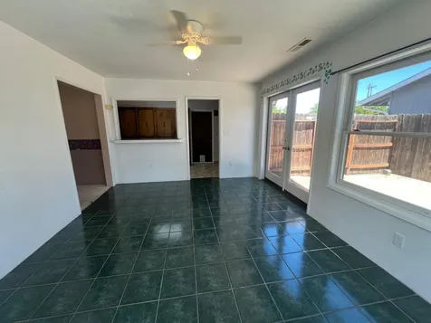 1812 Roberts Road Medford OR 97504