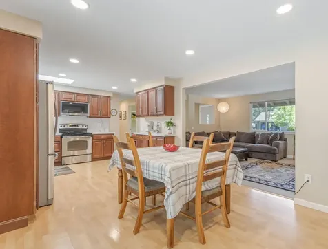 60939 Amethyst Street Bend OR 97702