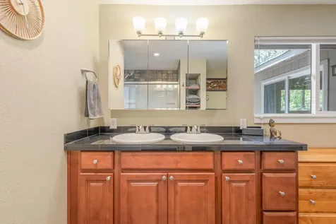 60939 Amethyst Street Bend OR 97702