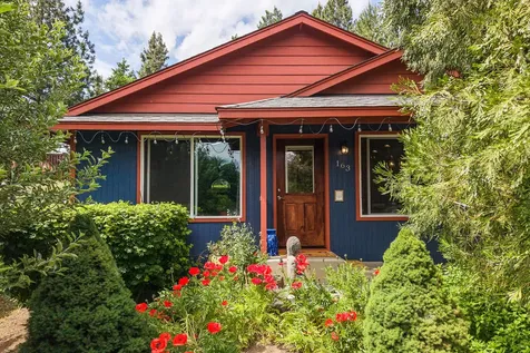 163 SE Dorrie Court Bend OR 97702