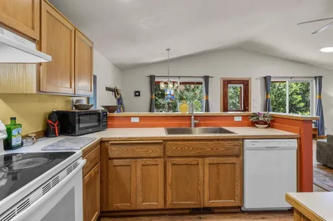 163 SE Dorrie Court Bend OR 97702