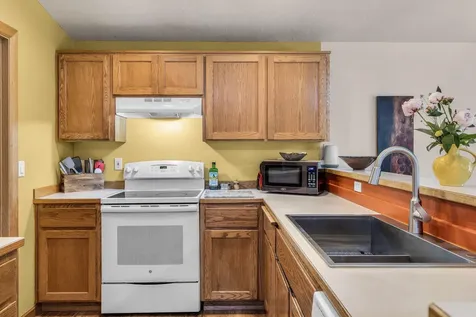 163 SE Dorrie Court Bend OR 97702