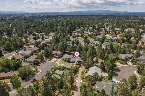 163 SE Dorrie Court Bend OR 97702