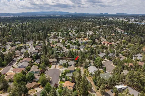 163 SE Dorrie Court Bend OR 97702