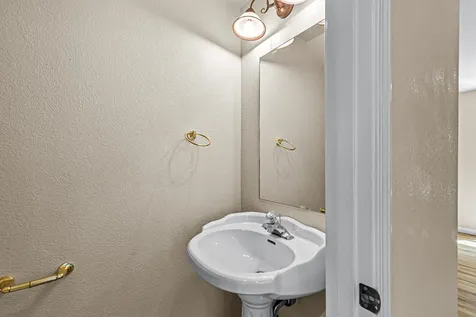 835 Blackberry Lane Ashland OR 97520