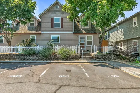 835 Blackberry Lane Ashland OR 97520