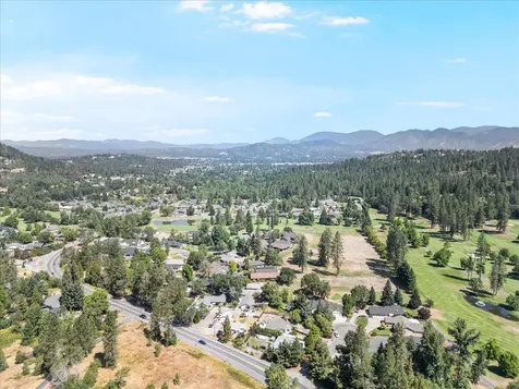 100 Covey Lane Grants Pass OR 97527